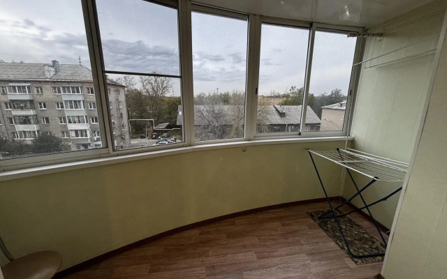 Apartments on 77 Vokzalnaya Street