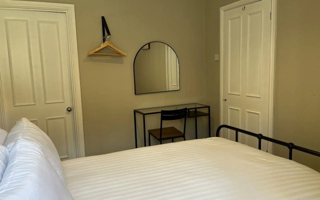 Picton House Hotel