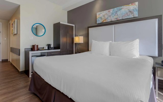 Best Western Plus Brooklyn Bay Hotel