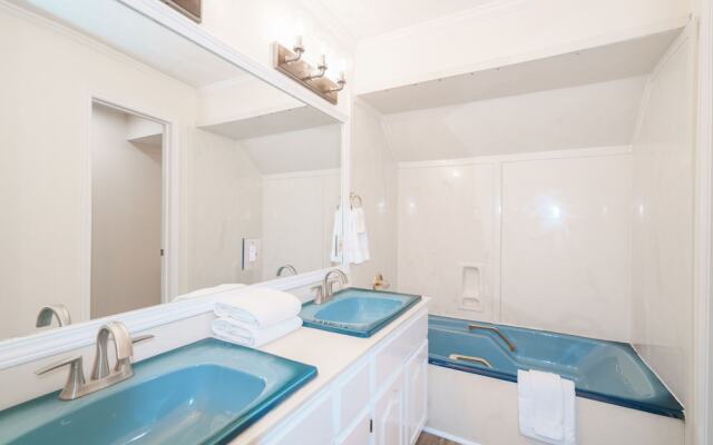 The Lagoon Hideaway
