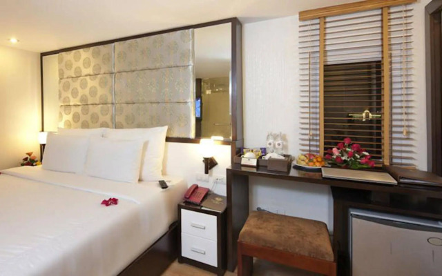Rising Dragon Villa Hotel