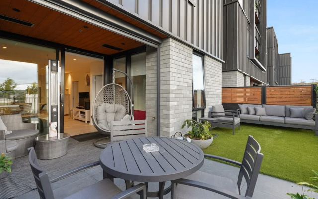 Groovy Apt Close to Onehunga Mall Centre