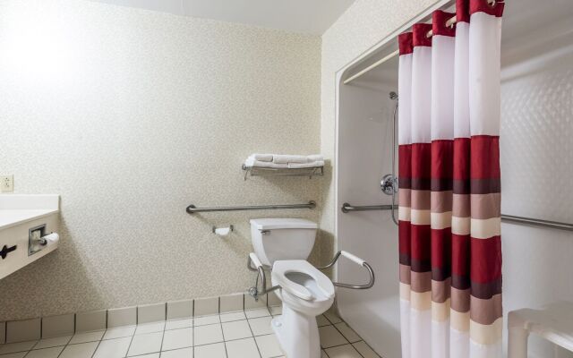 Red Roof Inn & Suites Knoxville East