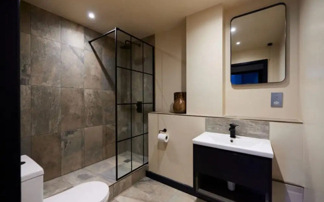 The Whitechapel Place Stunning 2bdr Flat With Balcony