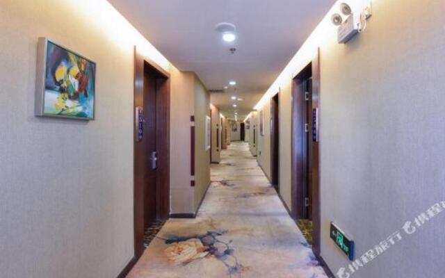 Xilong Hotel (Jiamusi Railway Station Store)