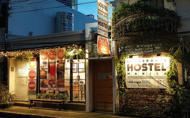 Crossroads Hostel Manila