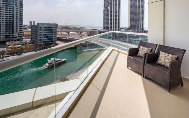 Ravishing 3BR Apartment With Amazing Marina Views