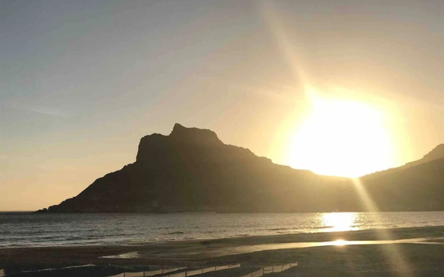 Oceanfront Apartment in Cape Town With Stunning Views