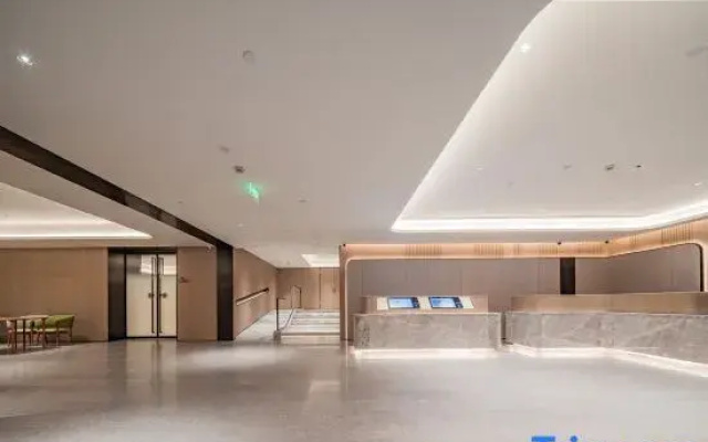 Ji Hotel (Chengdu High-tech Huirong International Plaza)