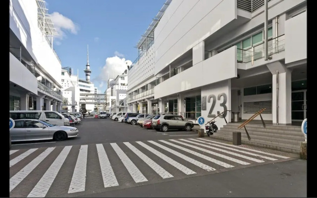 Zodiaks Princes Wharf 1 Bedroom Apartment