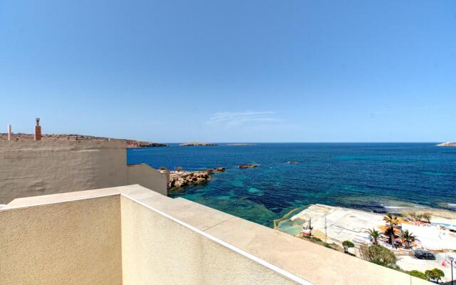 Modern Seaside 2 Br Apt W Spectacular Views