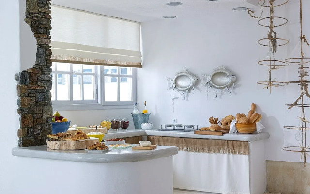 Kythnos Bay Hotel