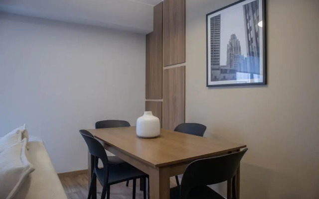 w Elegant 2BR w Distinctive Deco in Miraflores