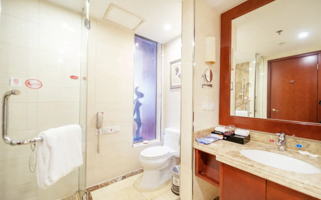 Ramada Plaza Chongqing West