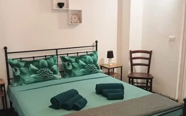 Sicily Bed' House