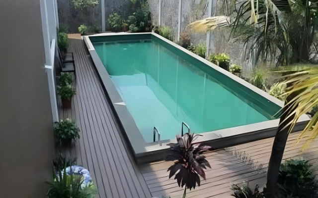 U Village Hotel And Villa