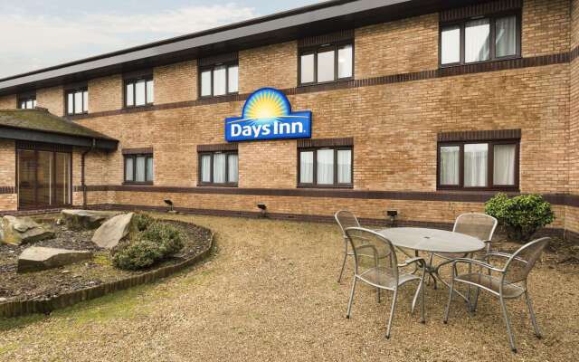 Days Inn by Wyndham Abington M74