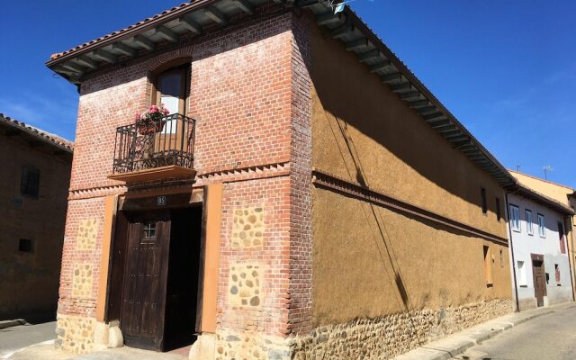 House With 4 Bedrooms in Veguellina de Órbigo, With Furnished Terrace