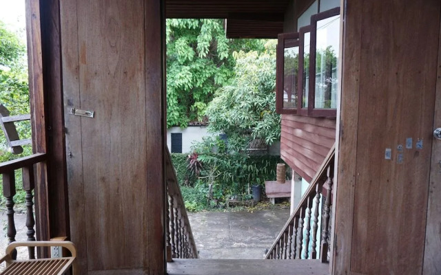 Kaampuju Cafe and Rooms