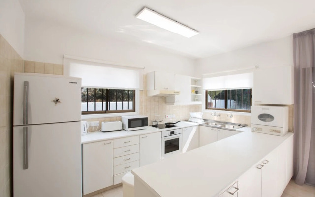 Villa Rosie, Modern 4bdr Ayia Napa Villa With Pool
