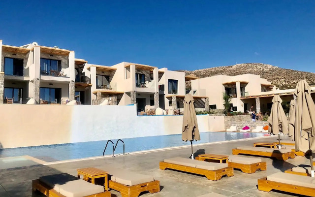 Helios Beach Hotel & Bungalows