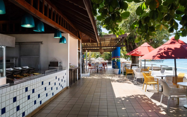 Grand Decameron Montego Beach, A Trademark All-Inclusive Resort
