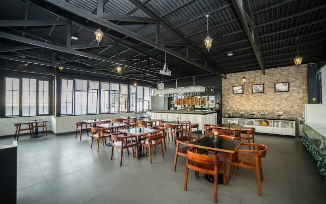 Airy Boulevard Ahmad Yani 17 Manado