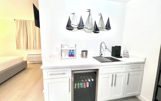 Wainscott Woods Retreat