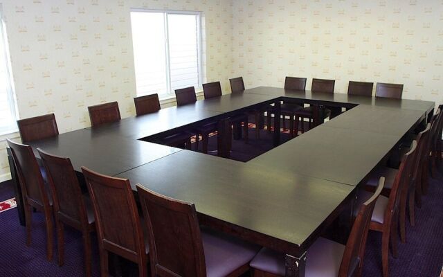 The Congress Hotel and Suites Norcross