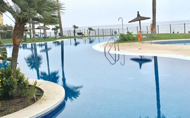 Mi Capricho Beachfront Apartment - Sitio de Calahonda