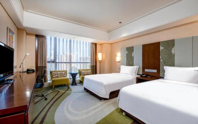 Holiday Inn Qingdao City Centre, an IHG Hotel