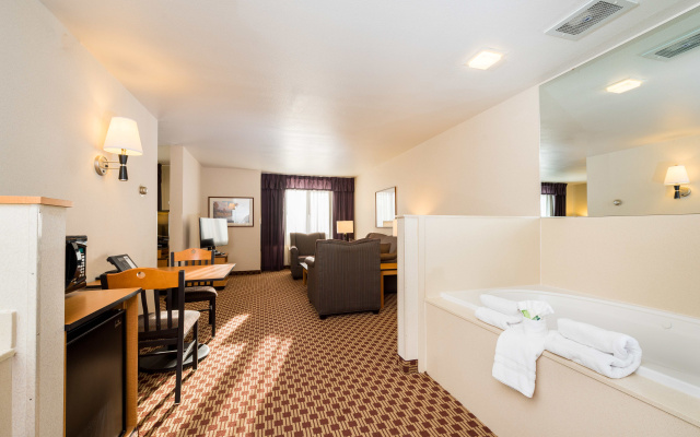 Crystal Inn Hotel & Suites Great Falls