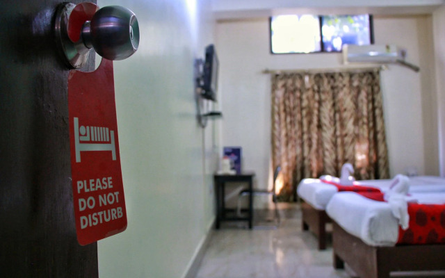 Blue Moon Guest House by OYO Rooms