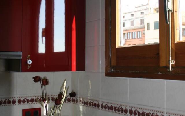 Onyar River Center Apartments
