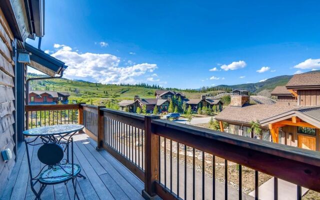 308 Shores Lane Home by RedAwning