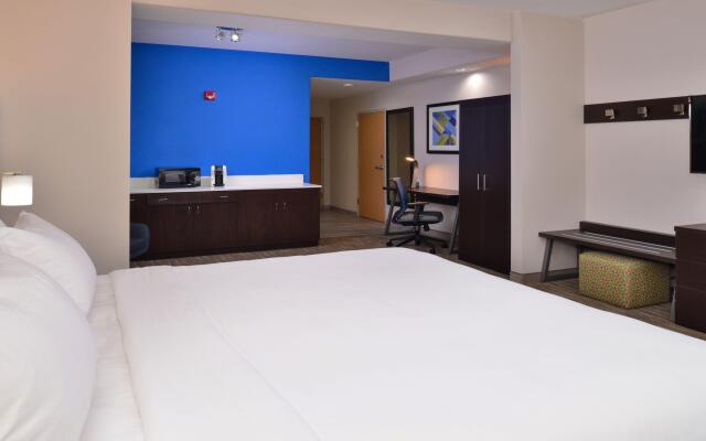 Holiday Inn Express & Suites Laplace, an IHG Hotel