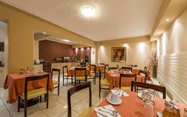Lakonia Hotel
