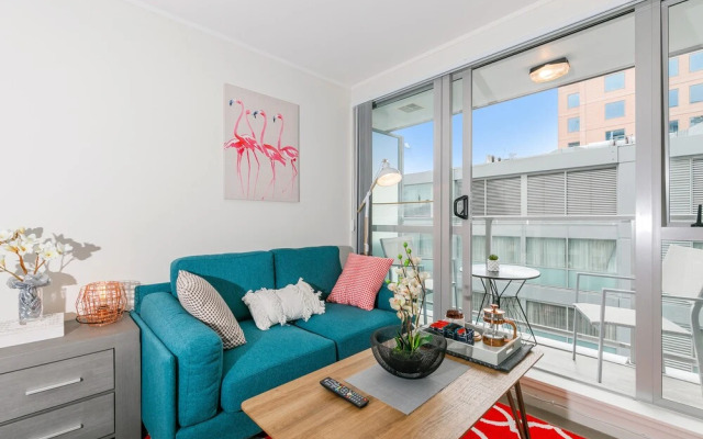 A Comfy Spot Adjacent to Sky Tower 12C