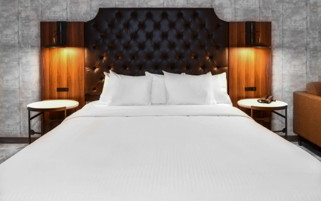 Hollywood Inn Suites Hotel