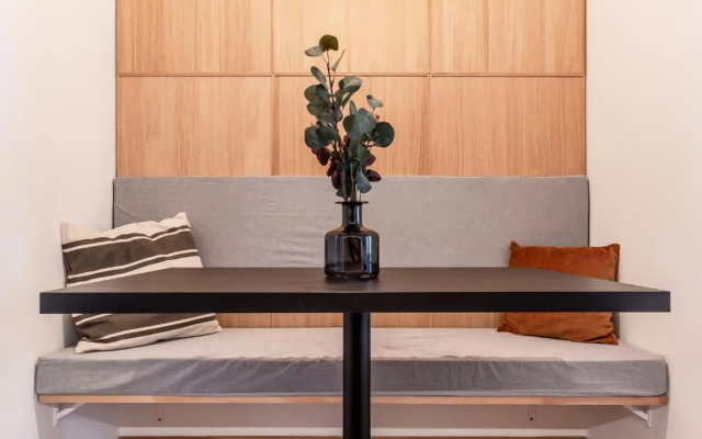 TurnKey Apartment Train Station