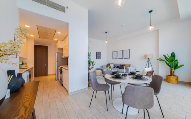 DXB - The Atria Residences - 2007 - DT