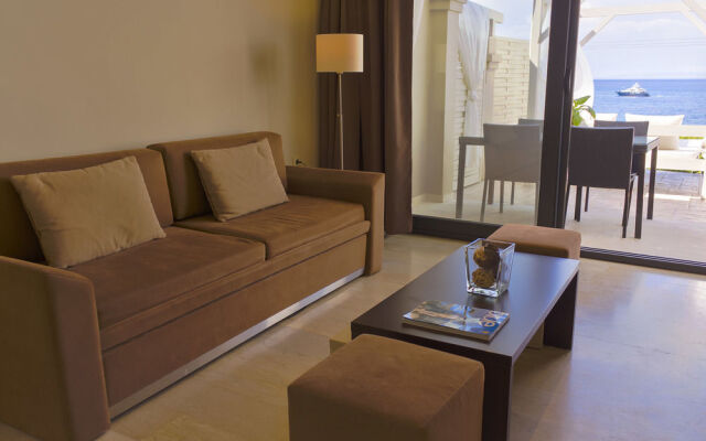 Palms and Spas Boutique Apartments