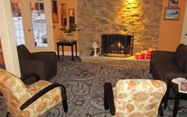 Golden Apple Inn