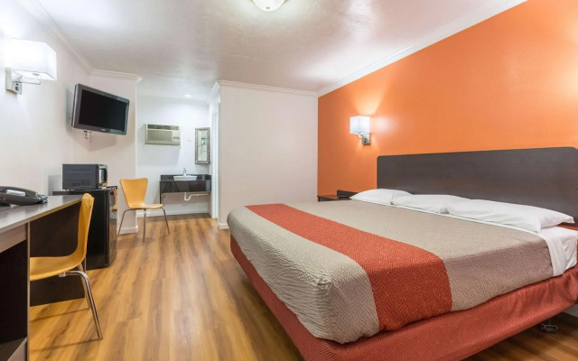 Motel 6 Tremonton, UT