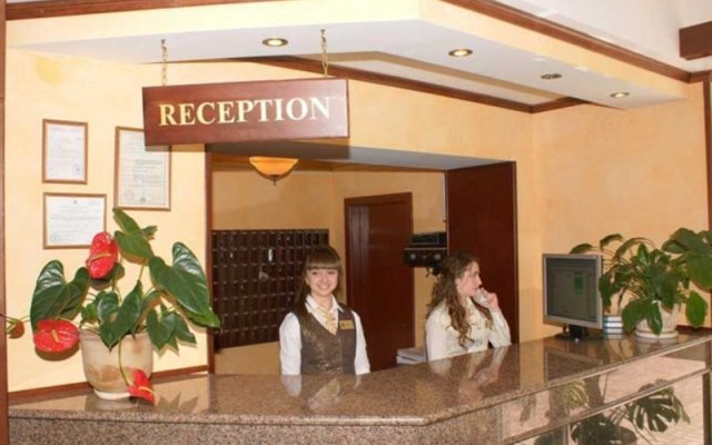 Ukraina Hotel