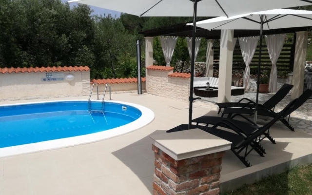 Apartment Robi- swimming pool and beautiful garden A2-crveni Kampor, Island Rab