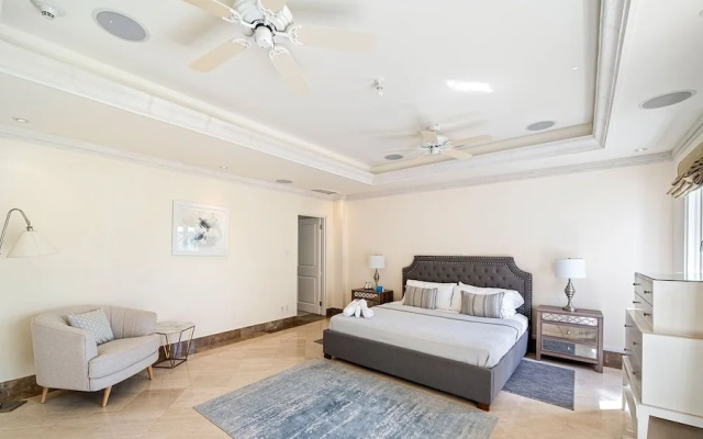 Smugglers Cove by Blue Sky Luxury