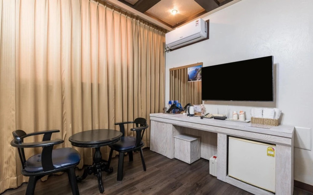 Raemian Motel