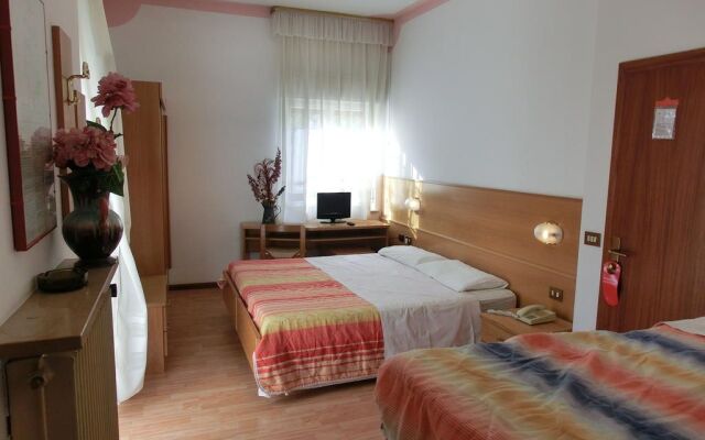 Hotel Ideal