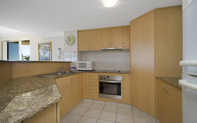 Golden Riviera Beach Resort